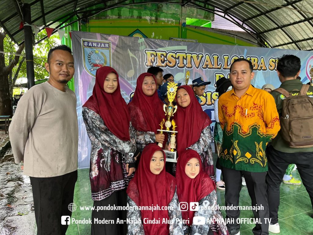 SMP TAHFIZHUL QUR'AN - PONDOK PESANTREN MODERN AN NAJAH CINDAI ALUS PUTRI - MARTAPURA KALIMANTAN SELATAN