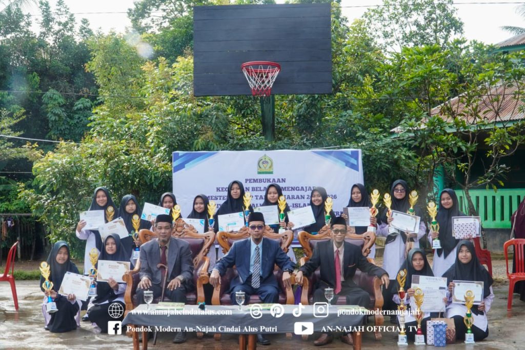 Pondok Pesantren Putri Modern An Najah Cindai Alus Putri, Martapura Kalimantan Selatan