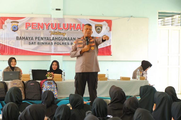 Pondok Pesantren Modern An Najah Cindai Alus Putri Martapura Kalimantan Selatan