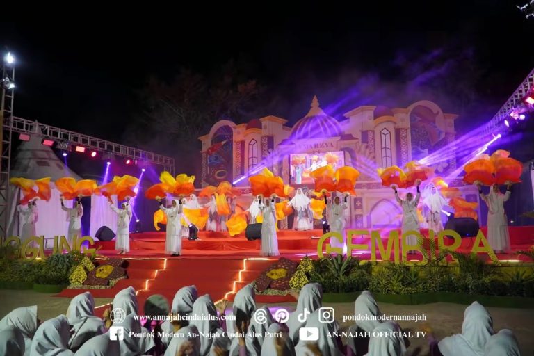 Panggung Gembira 629 Pondok Modern An Najah Cindai Alus Putri Martapura Kalimantan Selatan